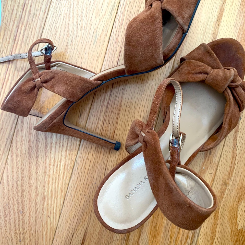 Banana Republic Suede Heels